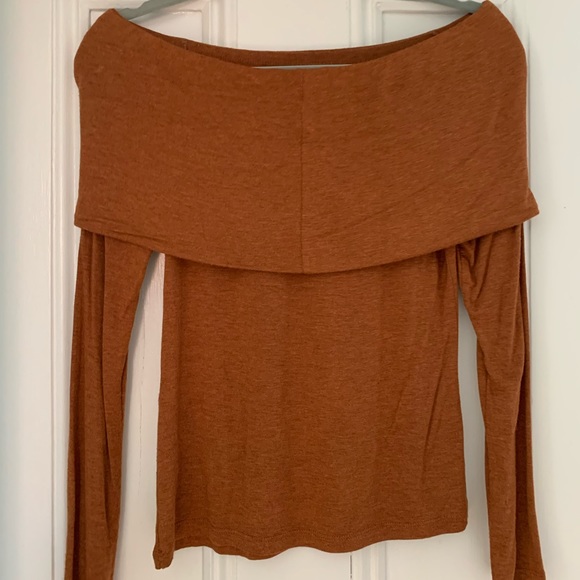 Off Shoulder Forever21 Top - Picture 2 of 3